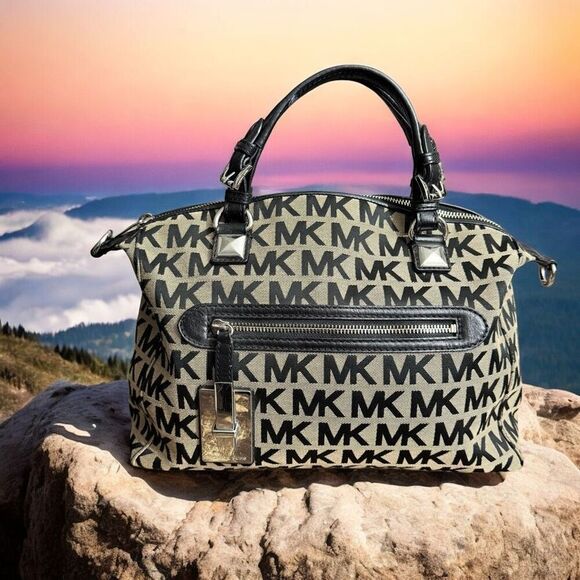 Michael Kors Authenticated Calista Signature Zip-Top Canvas Satchel.Bag - Picture 3 of 12